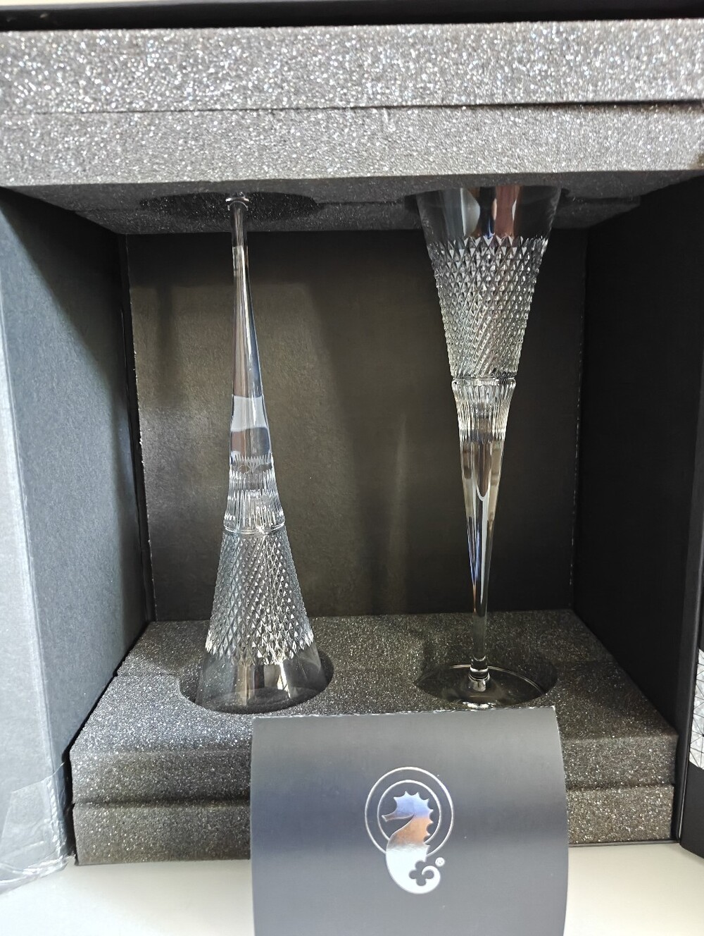 Waterford Diamond Line Champagne Flutes - Picture 4 of 8